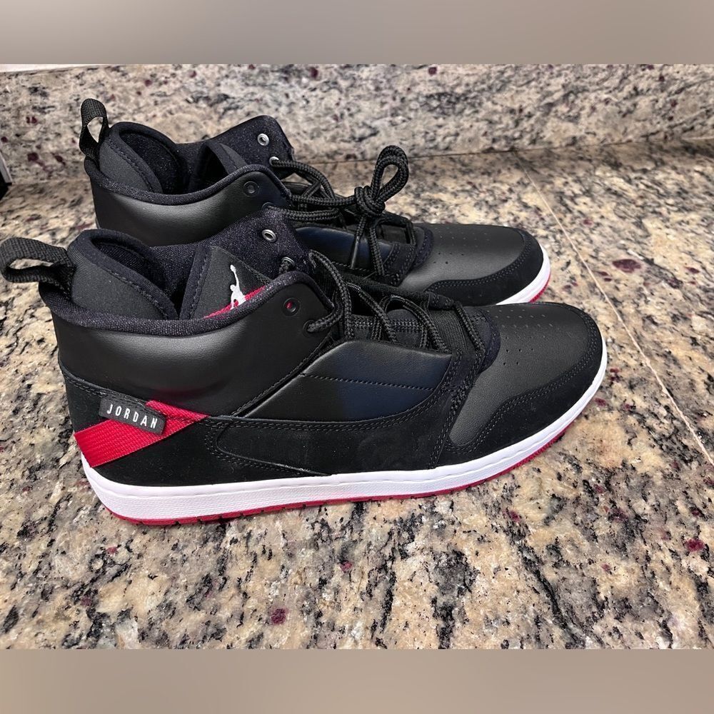 Men’s Jordan fadeaway bred